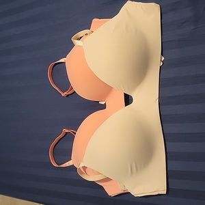 Victoria's Secret Bras 34 DD (2)